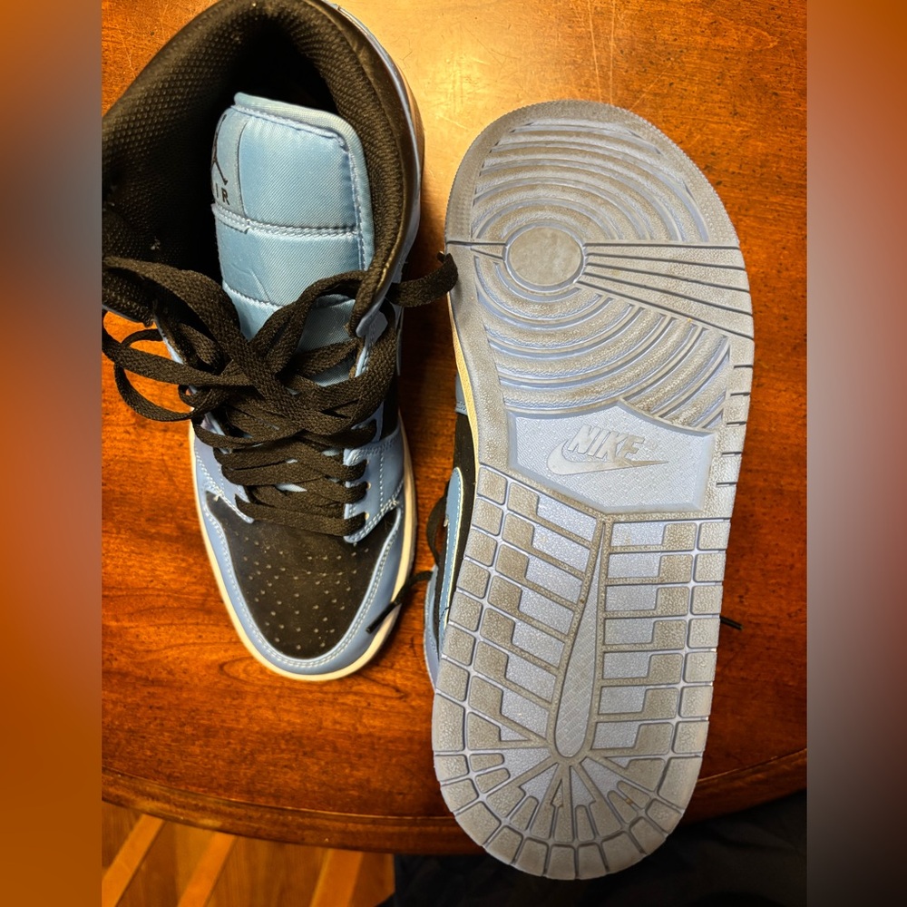 Air Jordan 1 Mid University Blue/Black-White - Picture 4 of 6